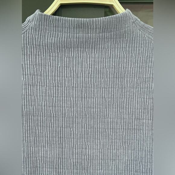 NWT MADEWELL ~ Comfy Blue-Grey Textured Long-Sleeve Mock Turtleneck ~ Size Small - Picture 2 of 6